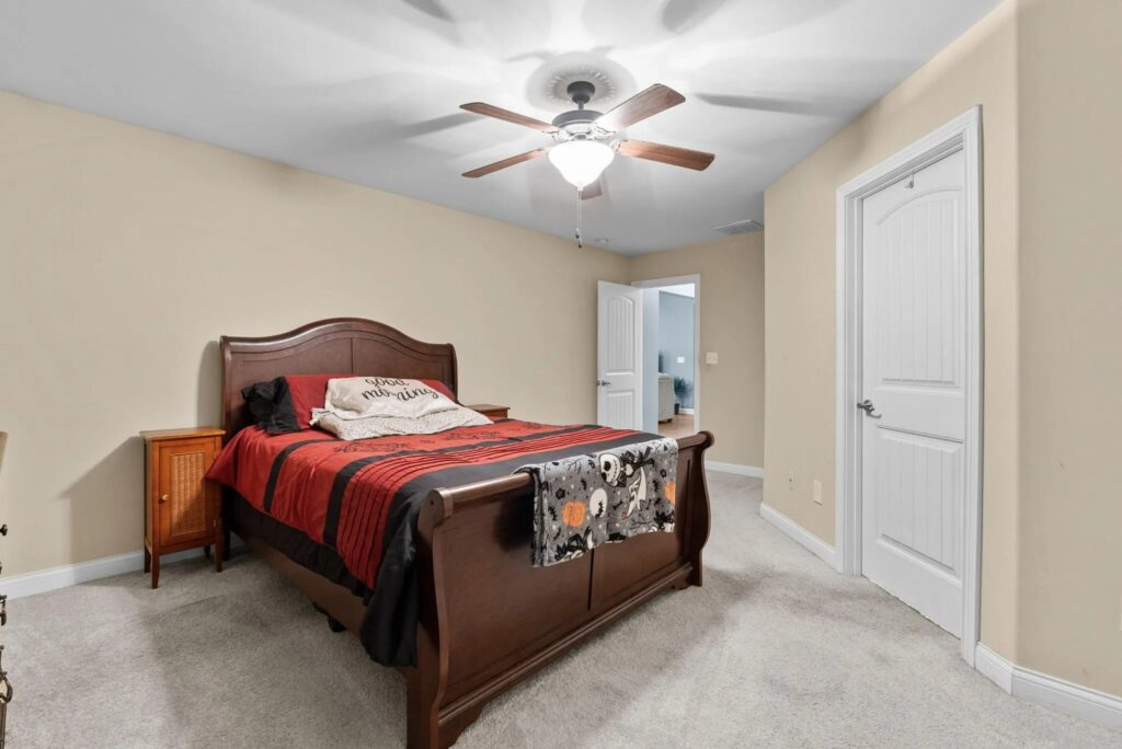 127 meadowcrest dr 8